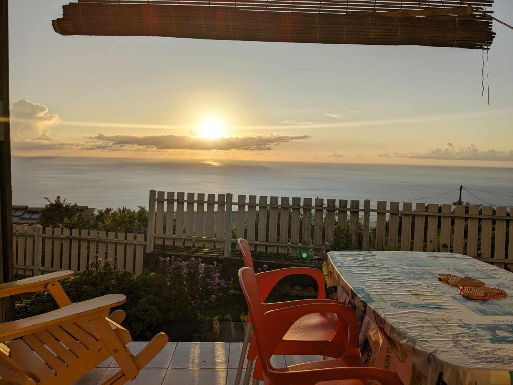 Les Kreol'Inns Chalets De Charme Сен-Лё Экстерьер фото